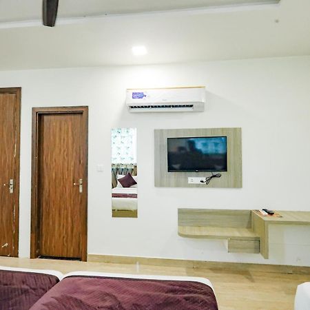 Hotel Orange Town Агра Екстериор снимка